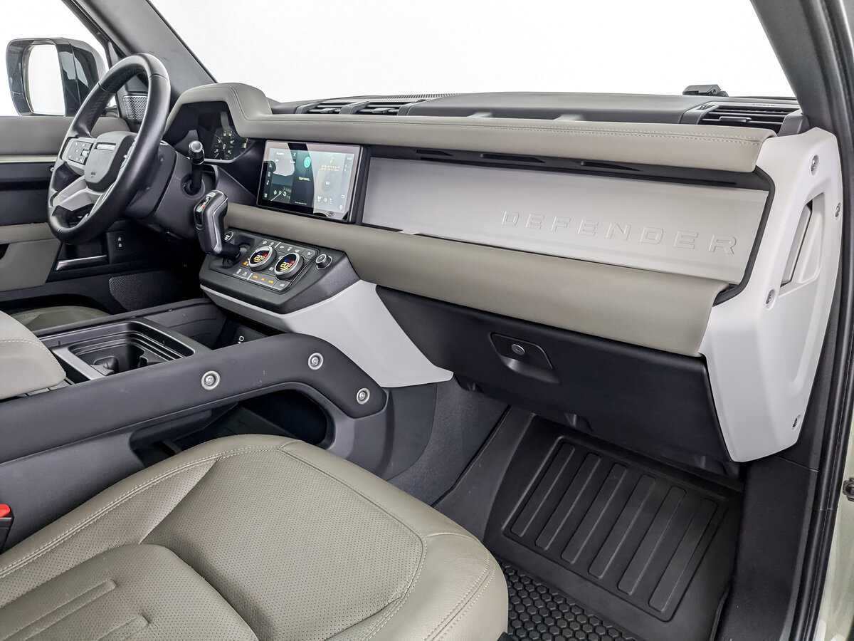 Land Rover Defender 110, 2021 Фото №11
