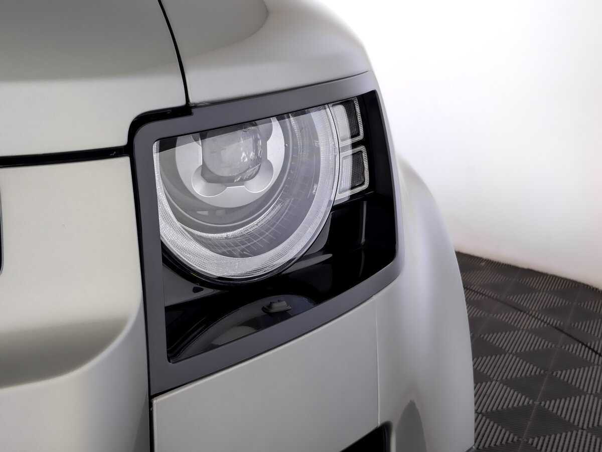 Land Rover Defender 110, 2021 Фото №17