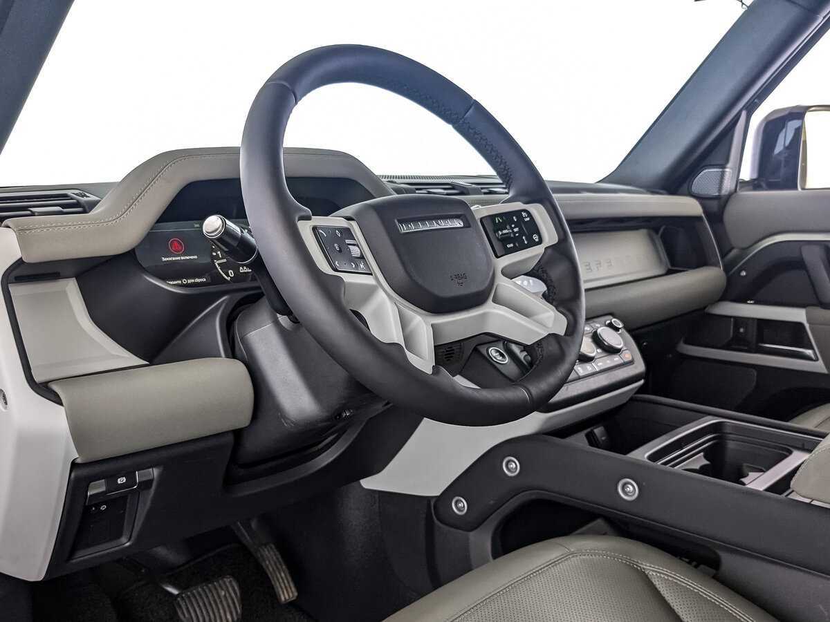 Land Rover Defender 110, 2021 Фото №15