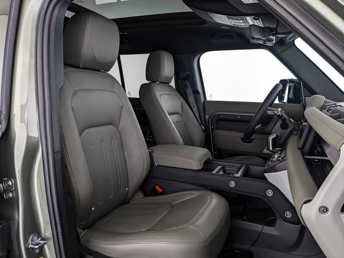 Land Rover Defender 110, 2021 Фото №24