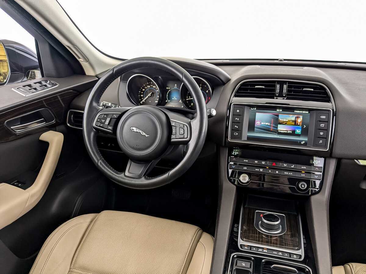 Jaguar F-Pace, 2016 Фото №28