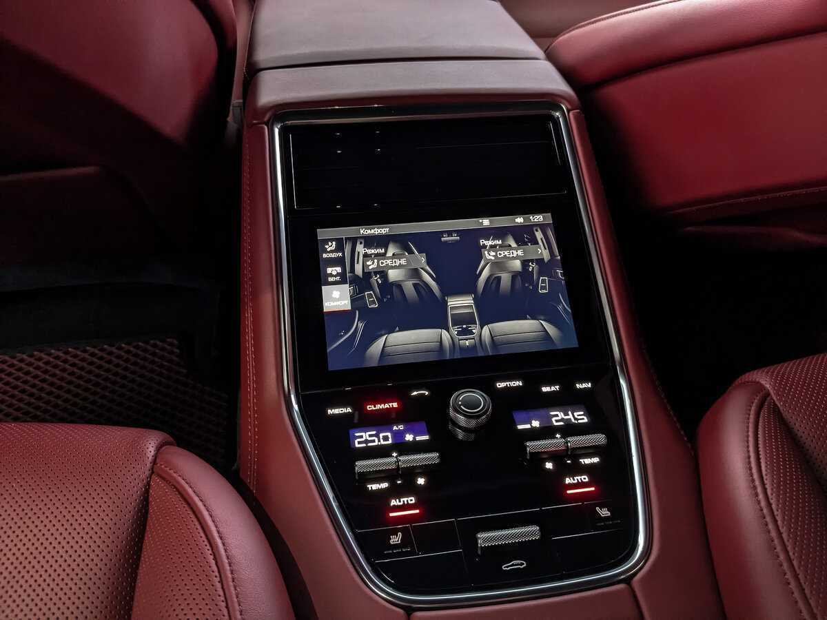 Porsche Panamera 4, 2020 Фото №16