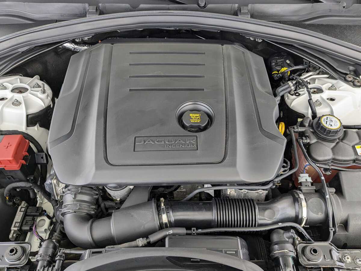 Jaguar F-Pace, 2018 Фото №9