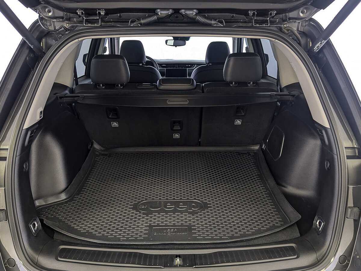 Jeep Grand Cherokee, 2023 Фото №10