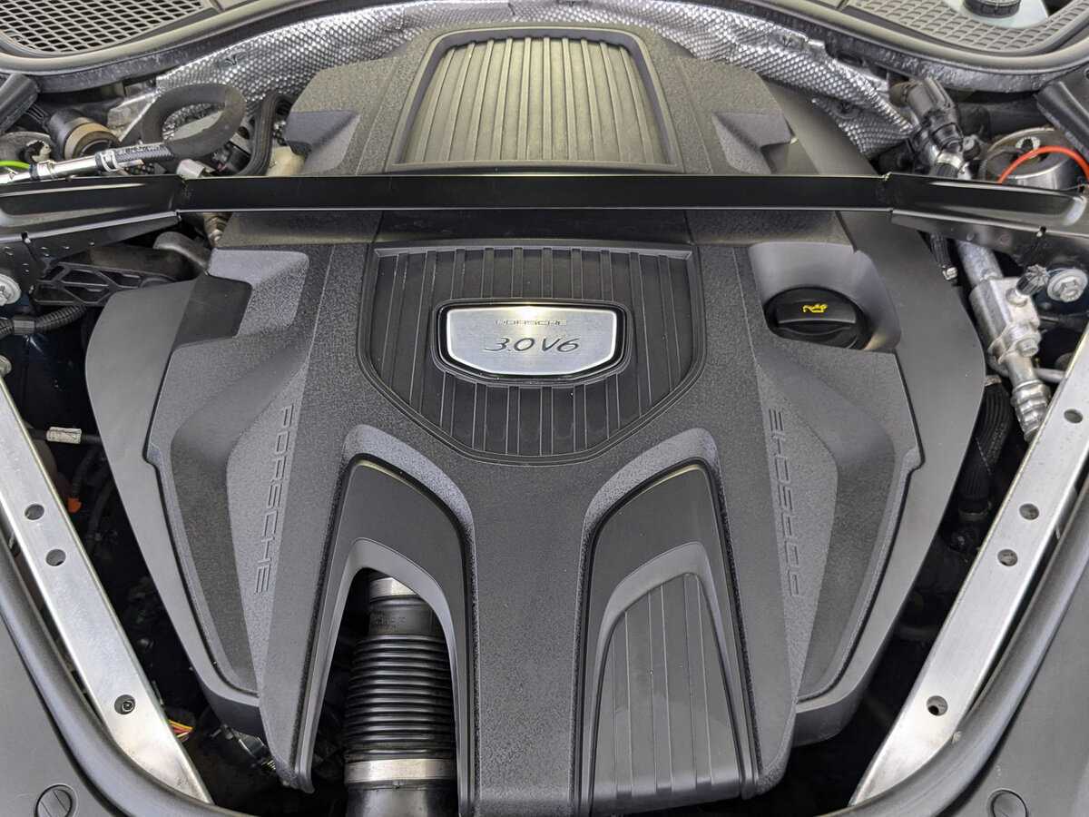 Porsche Panamera 4, 2019 Фото №9