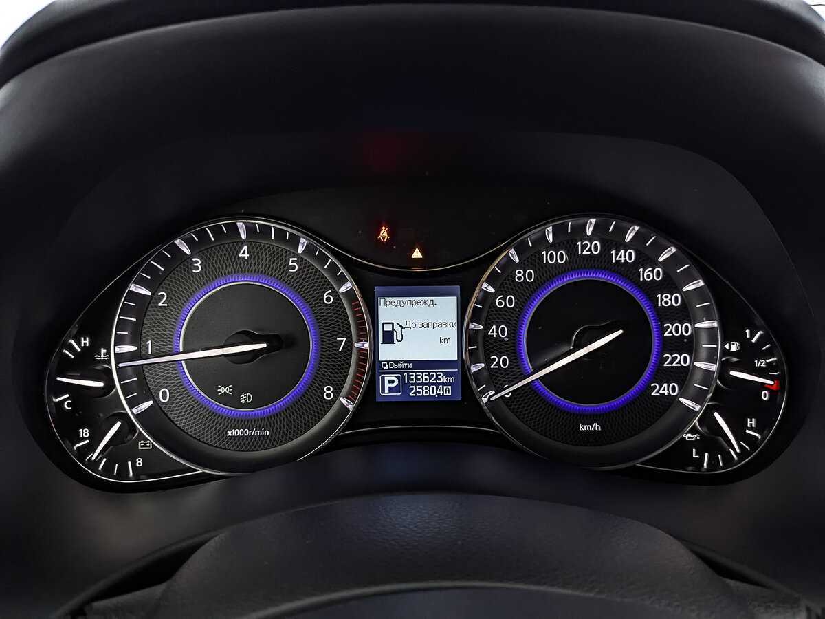 Infiniti QX80, 2018 Фото №16