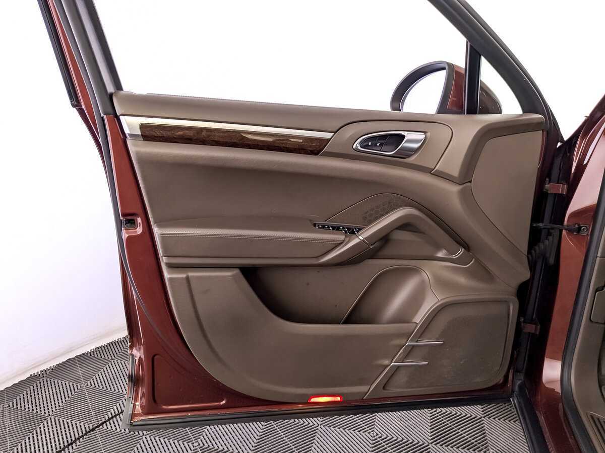 Porsche Cayenne Diesel, 2013 Фото №17