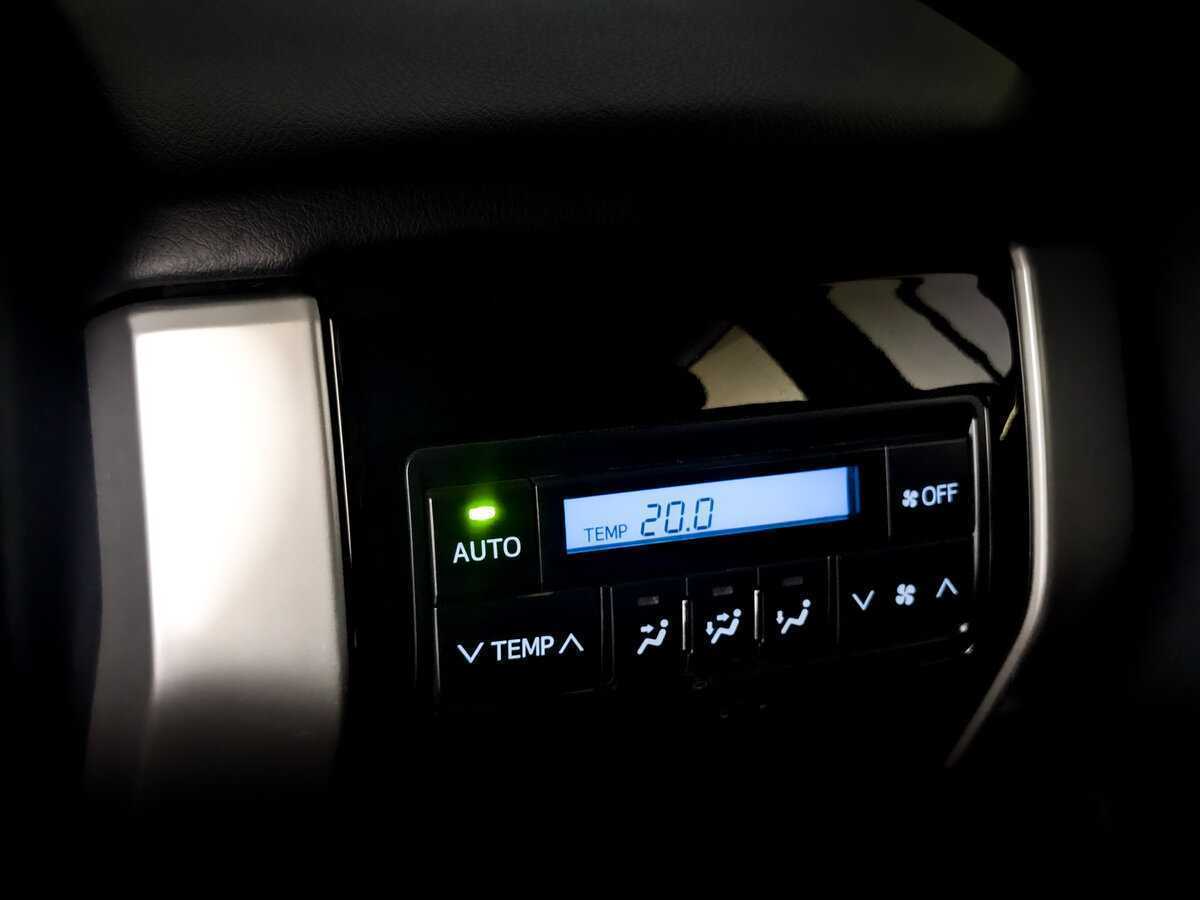 Toyota Land Cruiser Prado, 2021 Фото №25