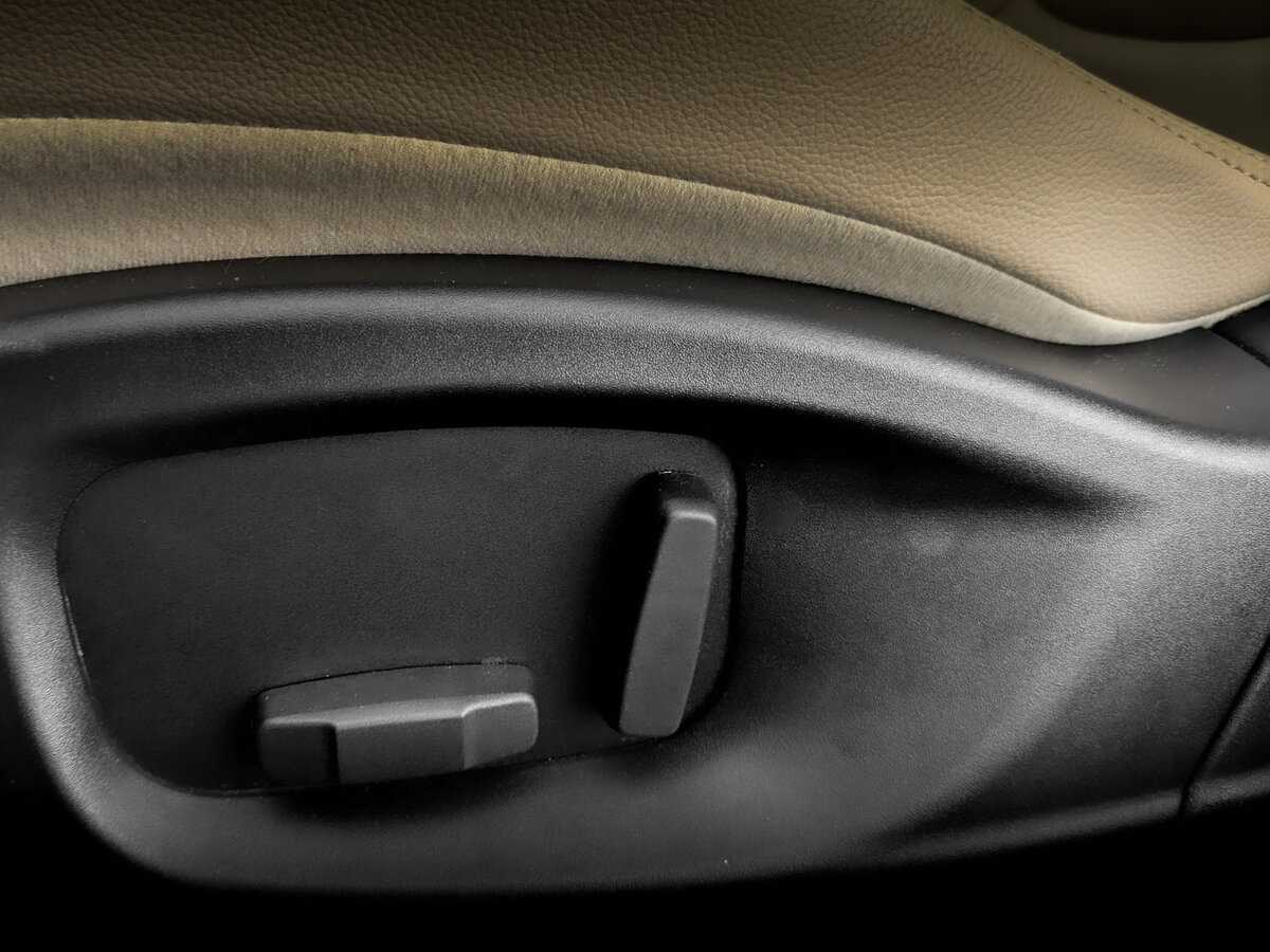 Jaguar XE, 2017 Фото №21