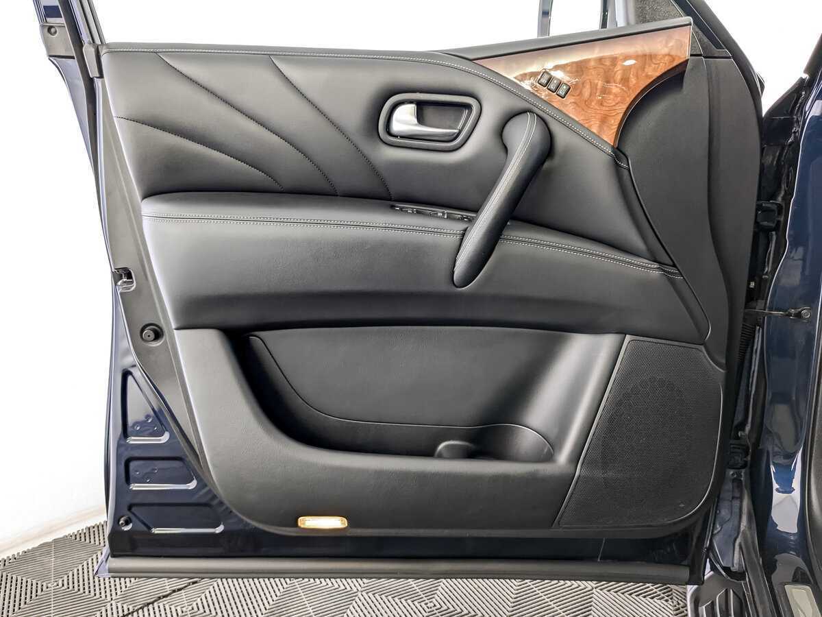 Infiniti QX80, 2017 Фото №19