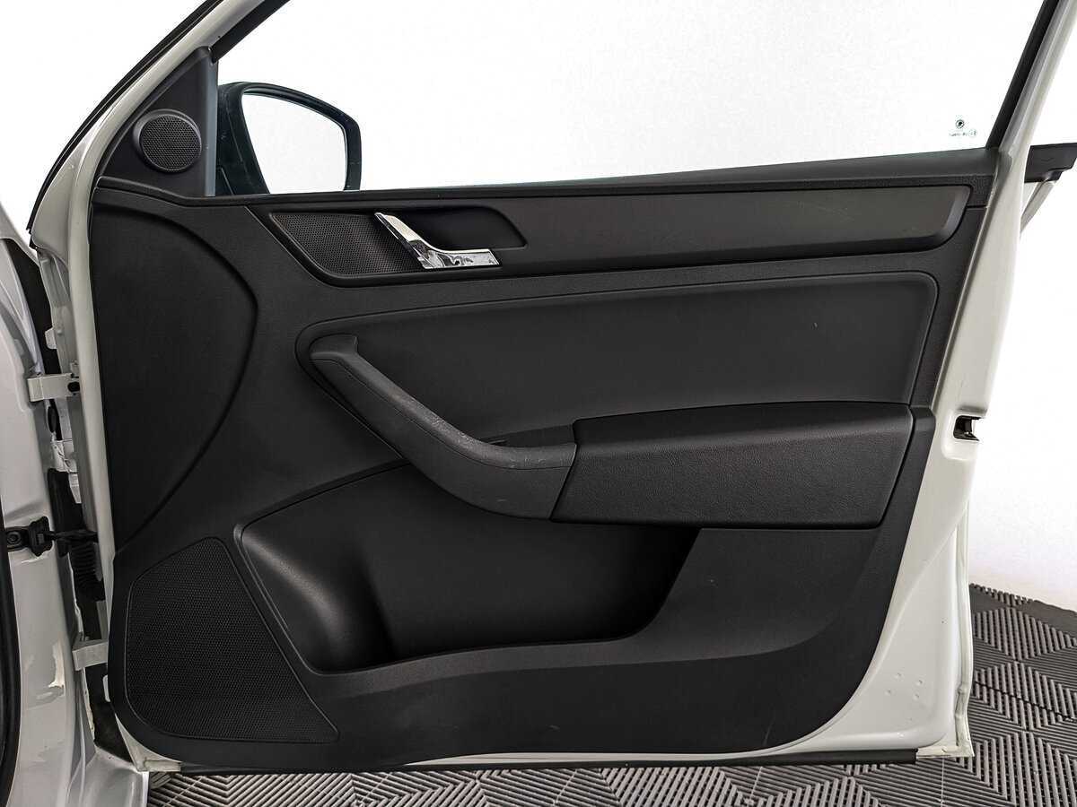 Skoda Rapid, 2017 Фото №23