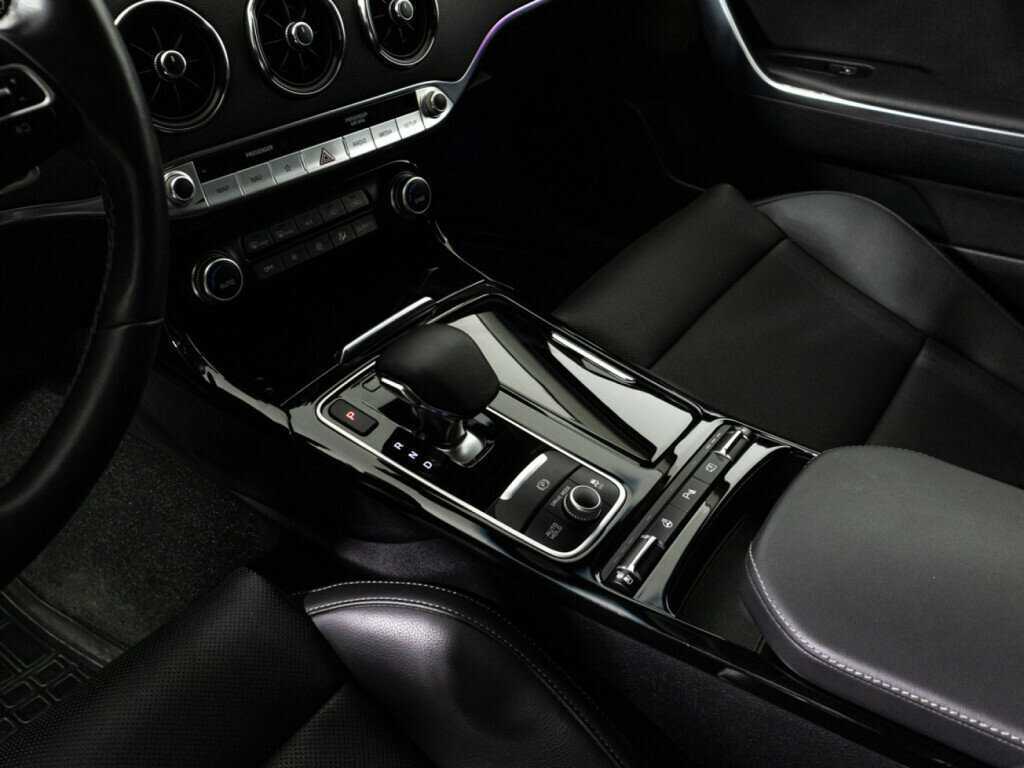 Kia Stinger, 2022 Фото №20