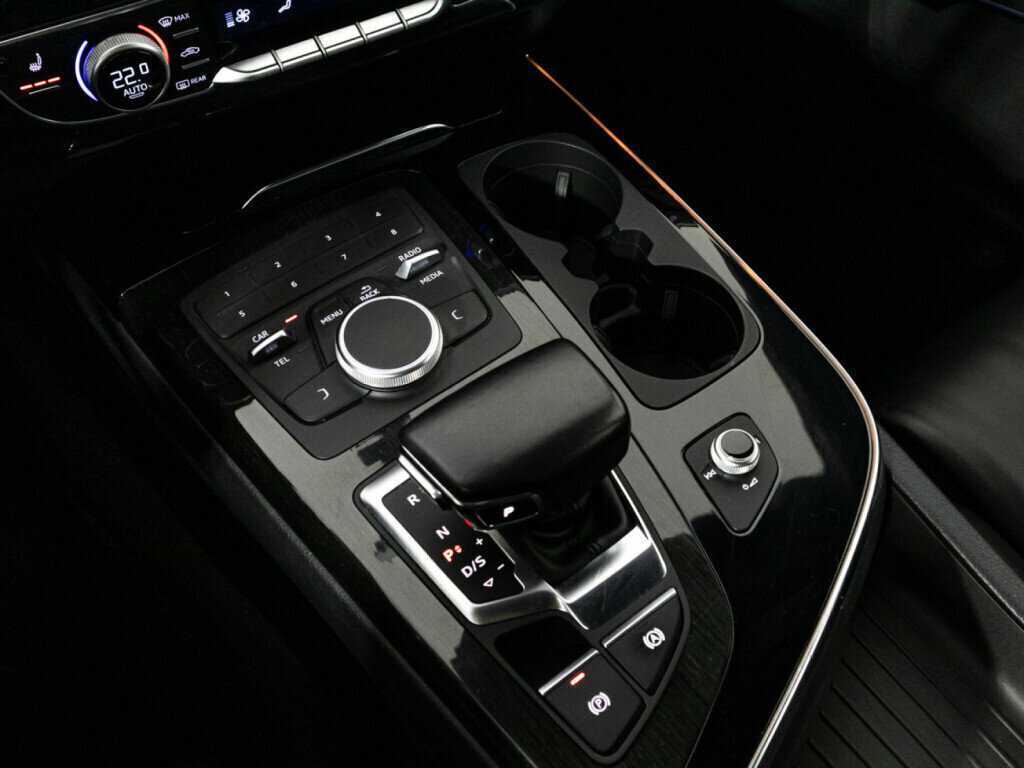 Audi Q7, 2018 Фото №19