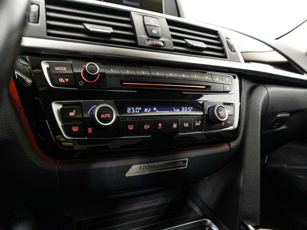 BMW 3 серии 320d xDrive, 2016 Фото №15