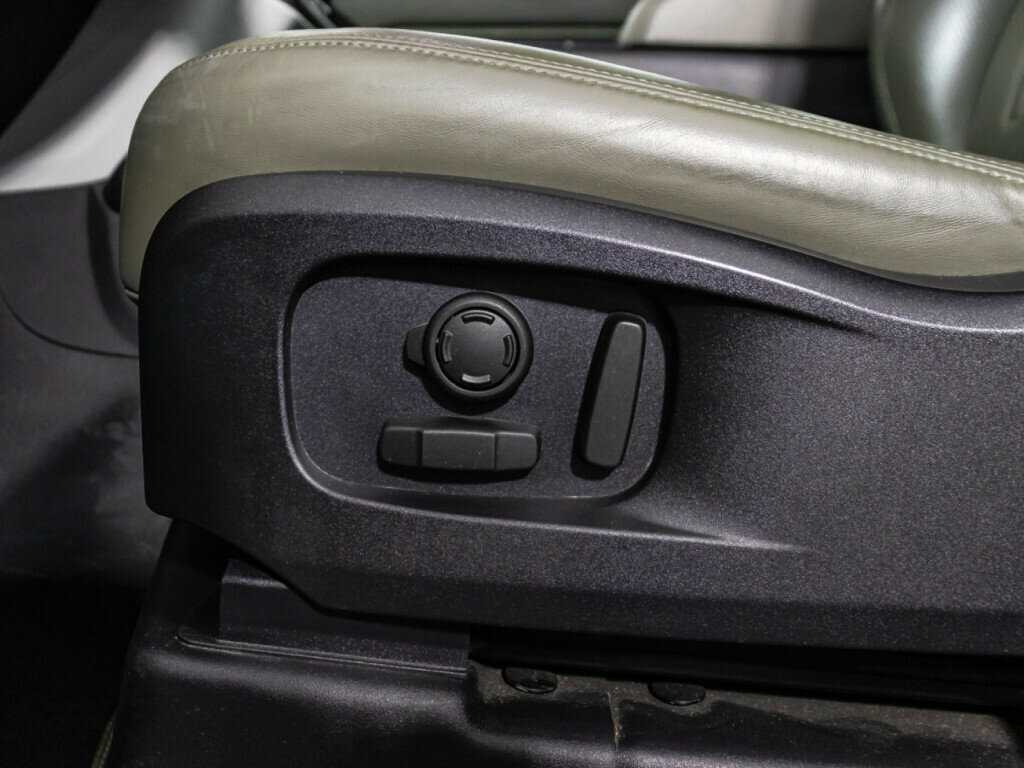 Land Rover Defender 110, 2021 Фото №17