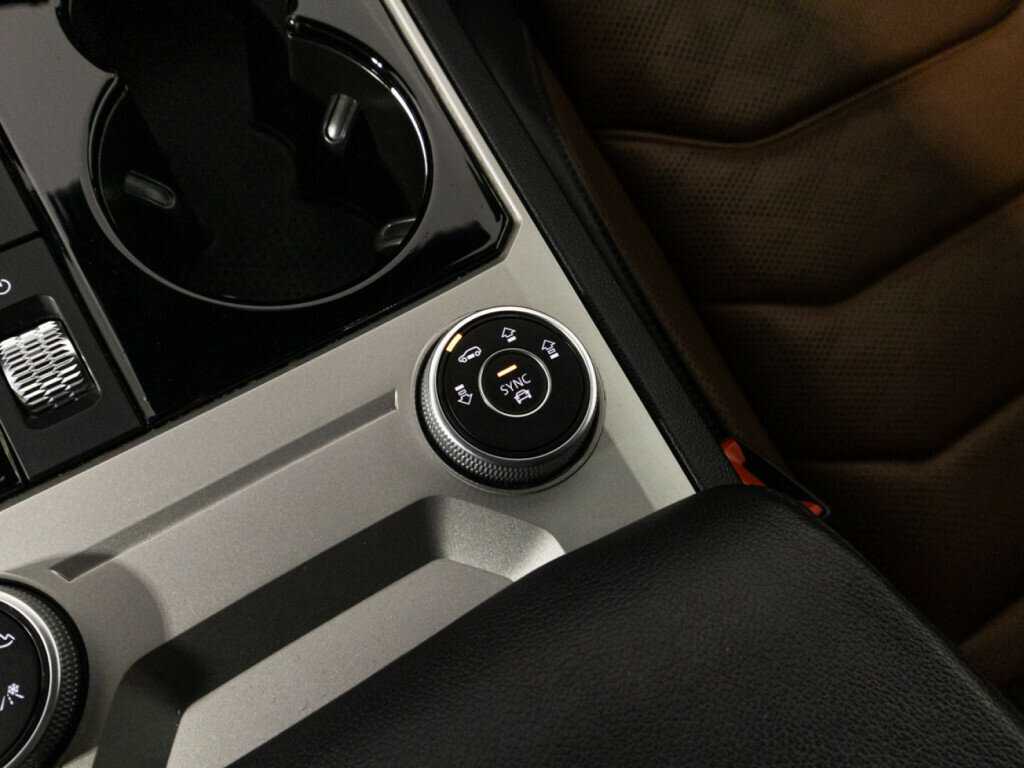 Volkswagen Touareg, 2022 Фото №20