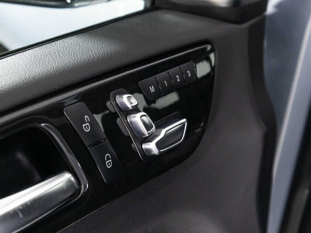 Mercedes-Benz GLE 300, 2017 Фото №22