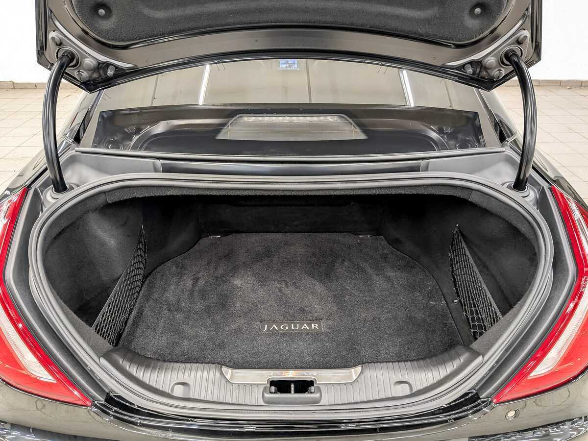 Jaguar XJ, 2017 Фото №10