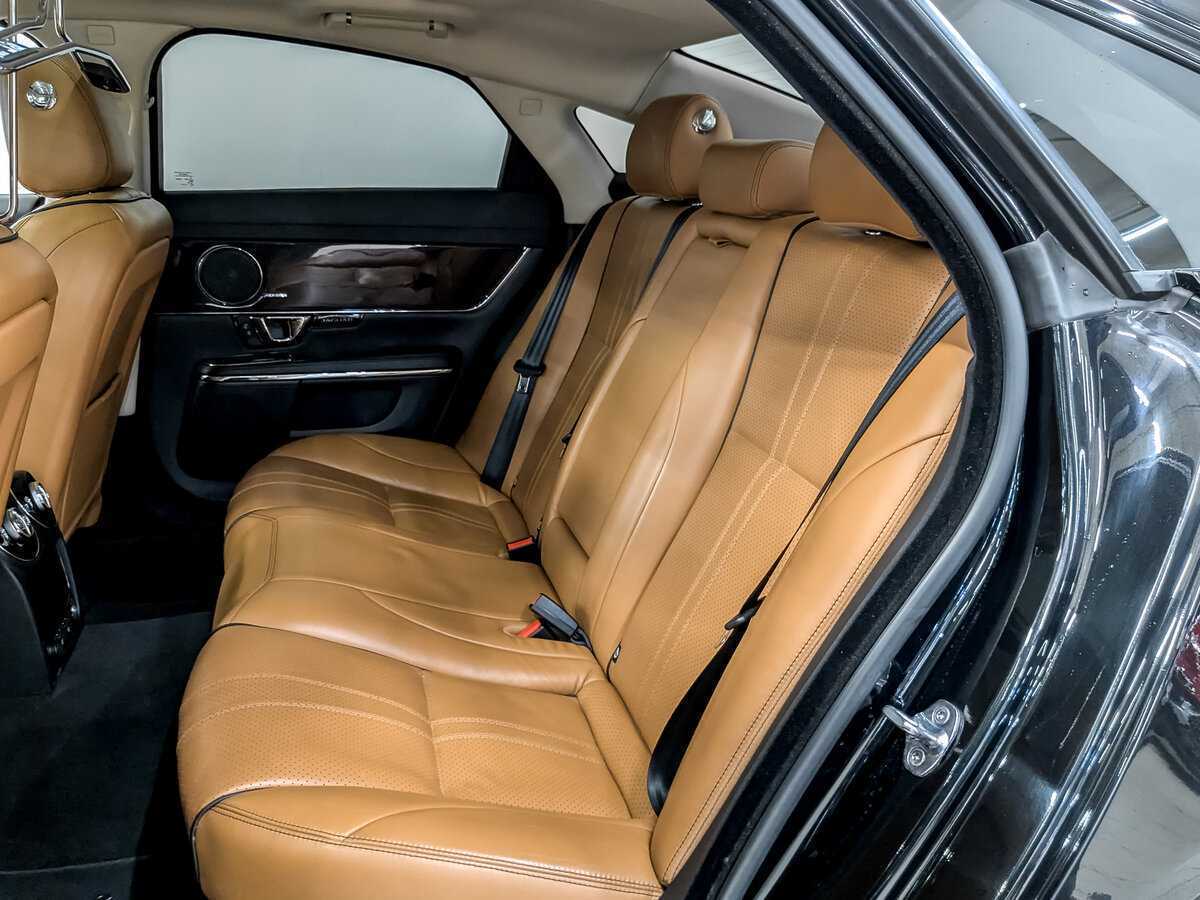 Jaguar XJ, 2017 Фото №12