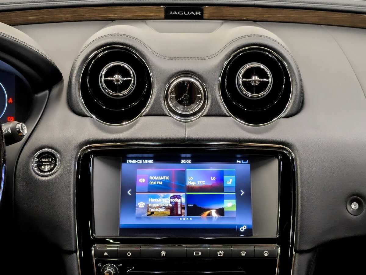 Jaguar XJ, 2017 Фото №15