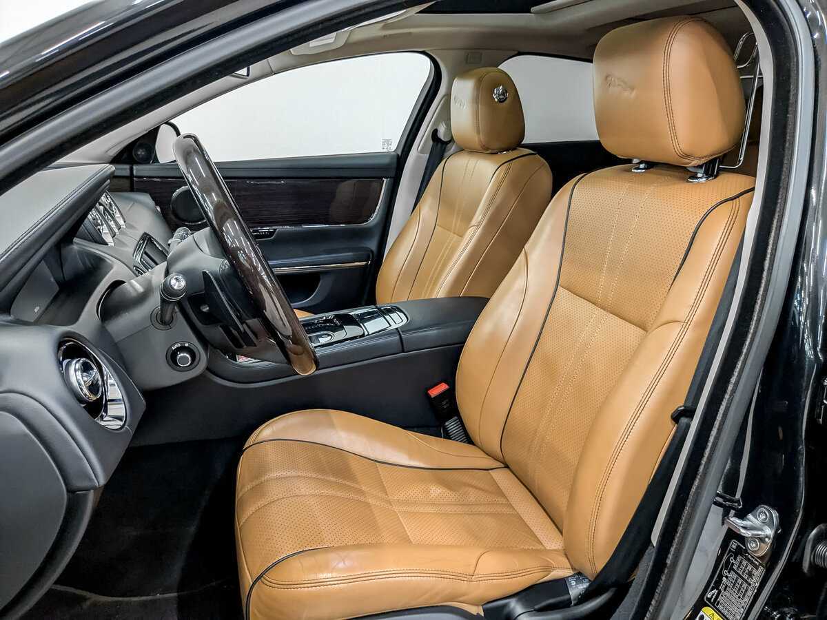 Jaguar XJ, 2017 Фото №20