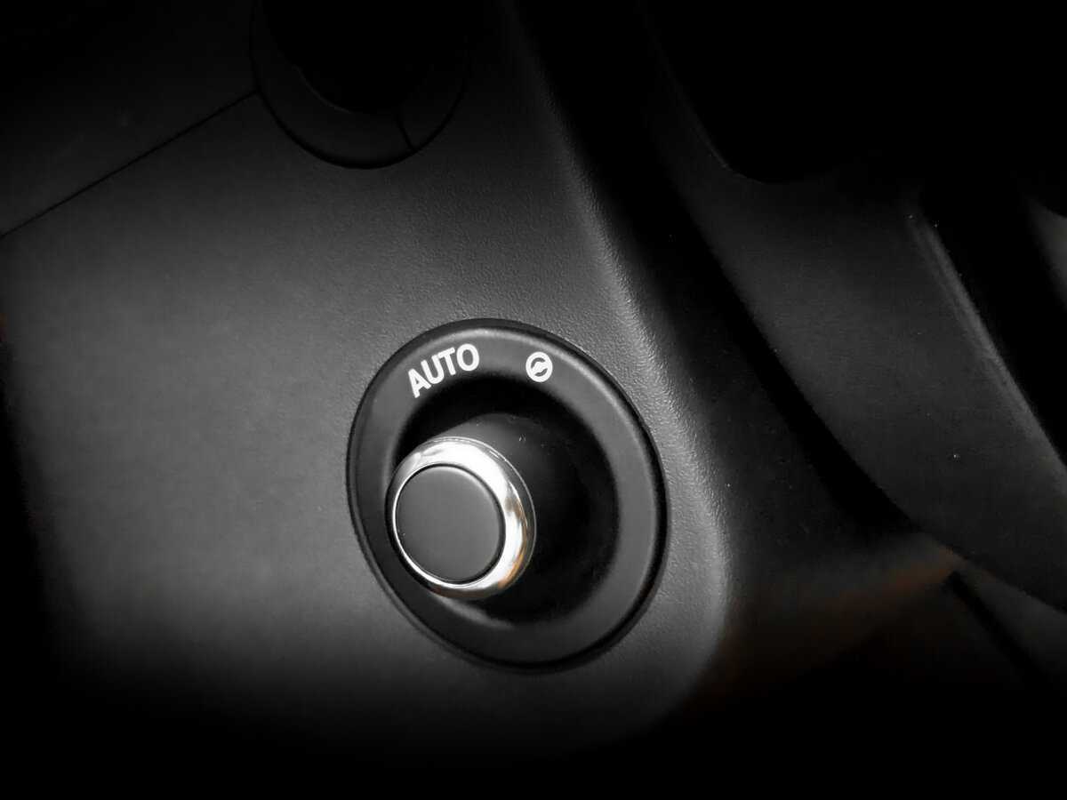 Jaguar XJ, 2017 Фото №28