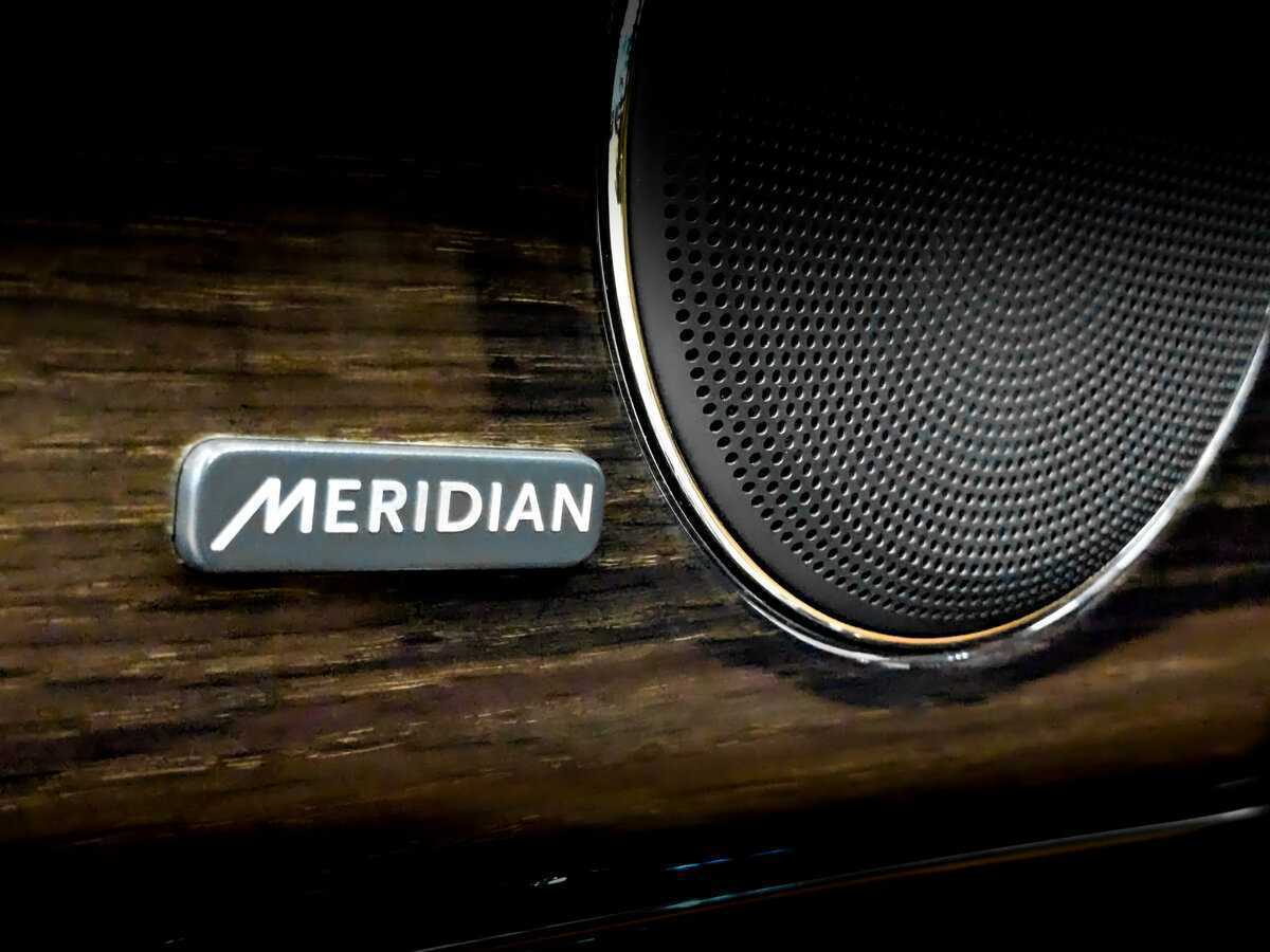 Jaguar XJ, 2017 Фото №29