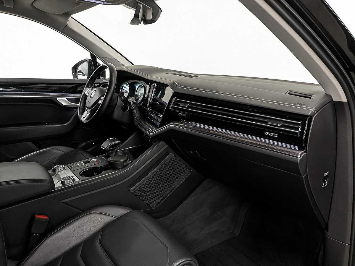 Volkswagen Touareg, 2018 Фото №13