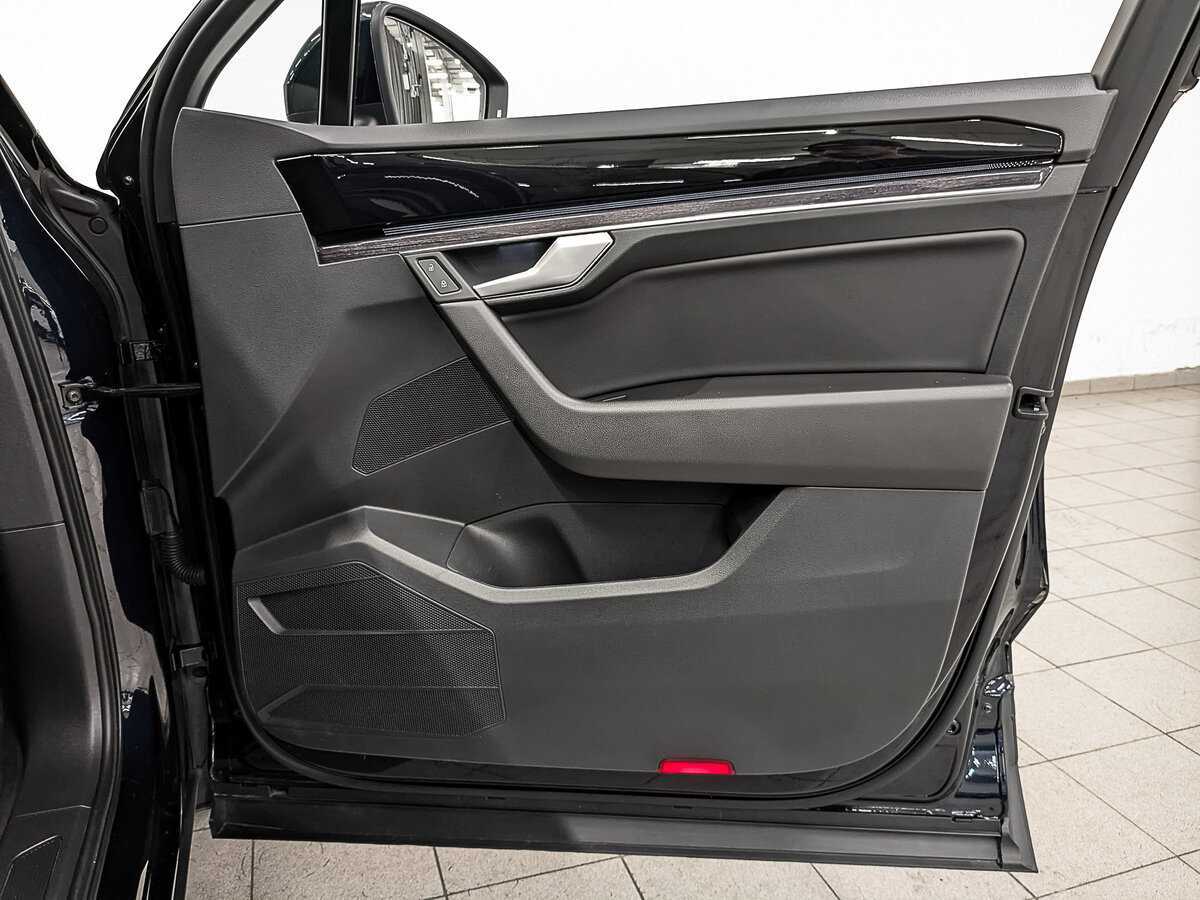 Volkswagen Touareg, 2018 Фото №25