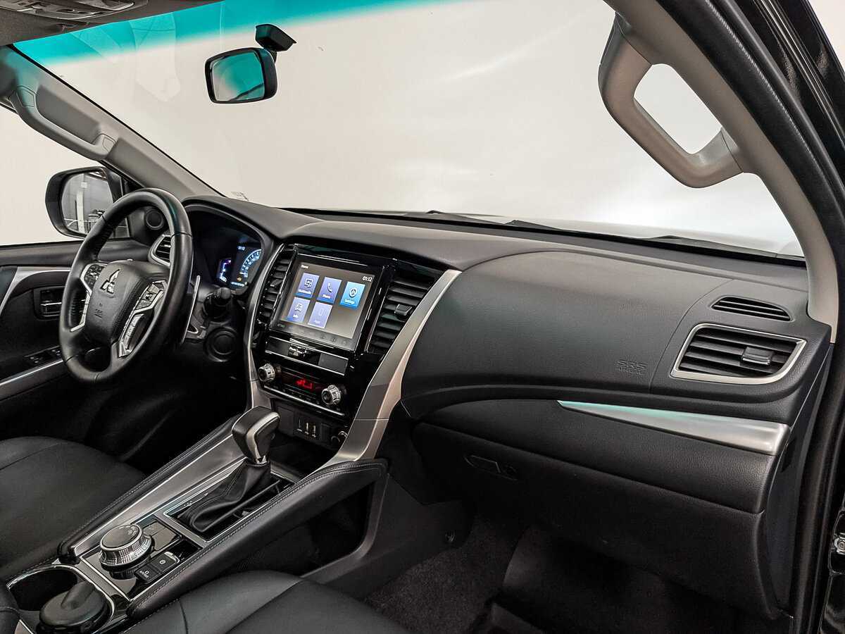 Mitsubishi Montero Sport, 2021 Фото №11