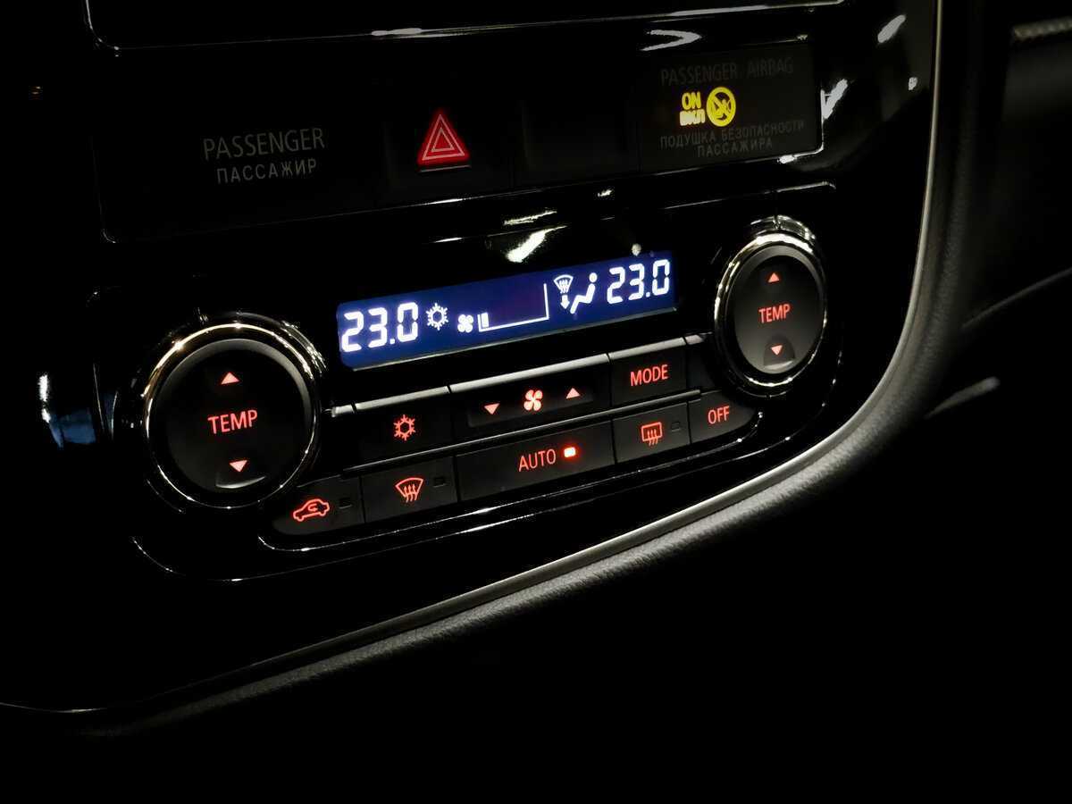 Mitsubishi Outlander, 2018 Фото №23