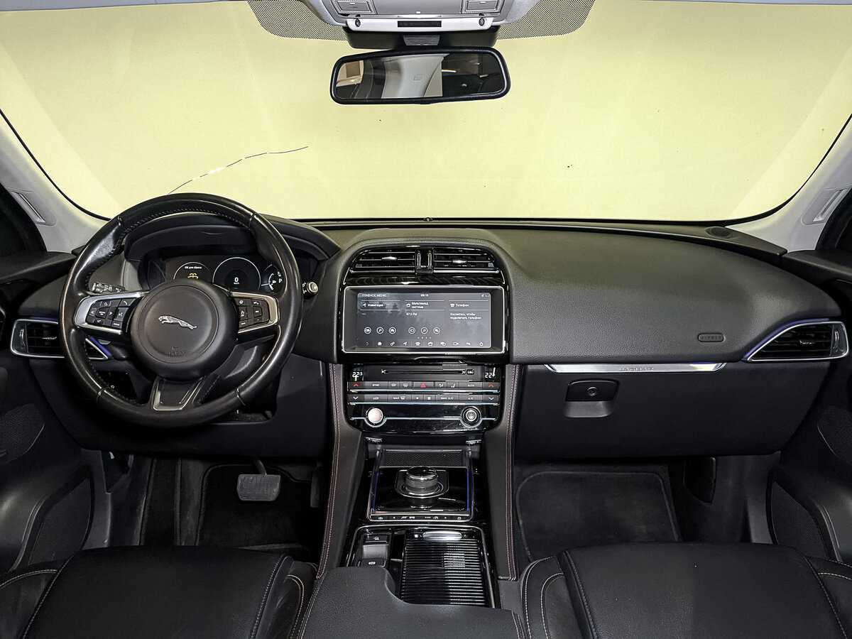 Jaguar F-Pace, 2018 Фото №12