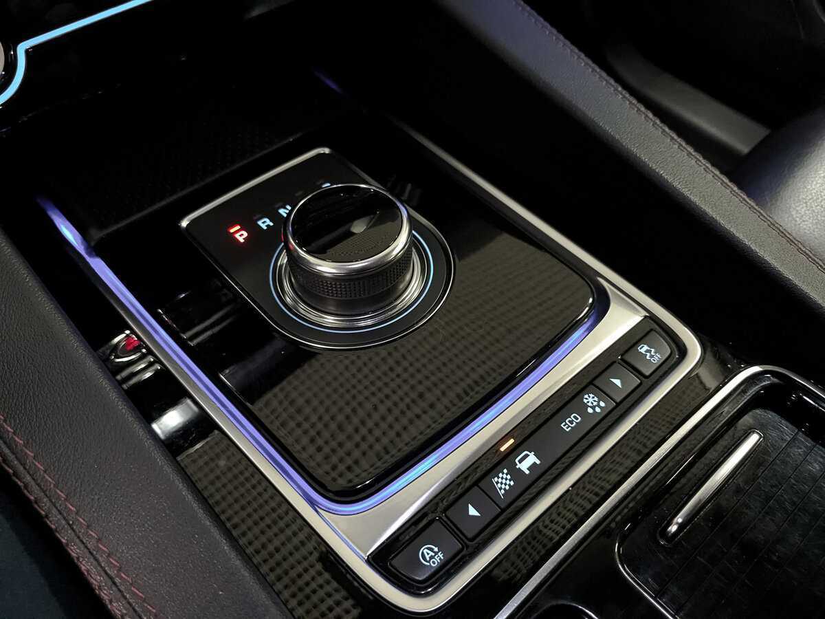 Jaguar F-Pace, 2018 Фото №19