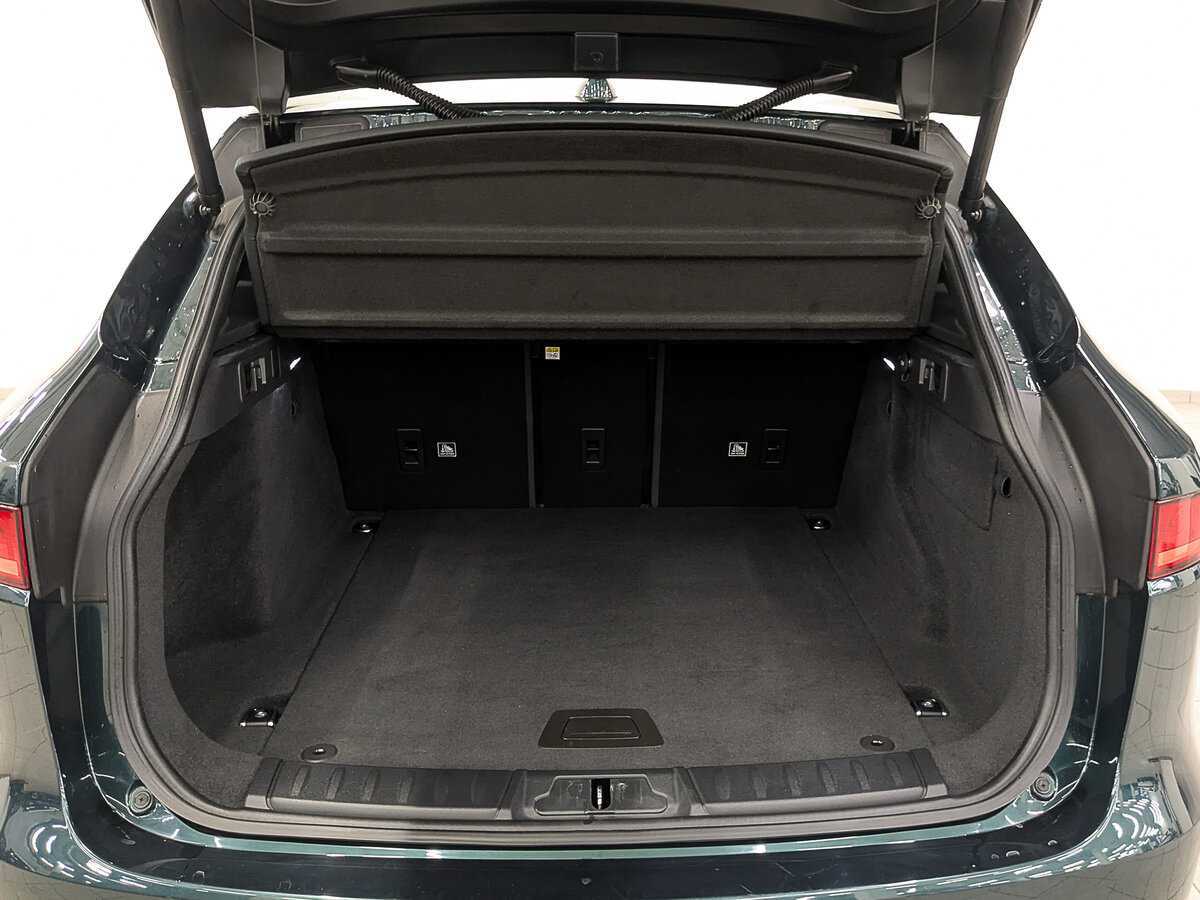 Jaguar F-Pace, 2018 Фото №10