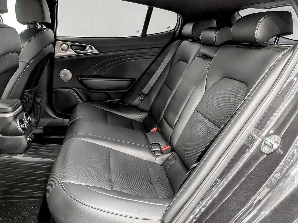 Kia Stinger, 2021 Фото №12