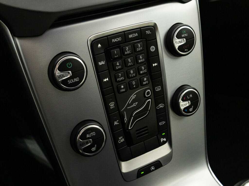 Volvo V40 Cross Country, 2019 Фото №17