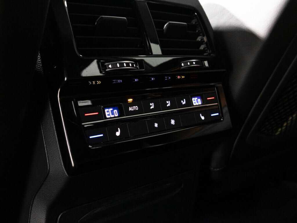 Volkswagen Touareg, 2019 Фото №24