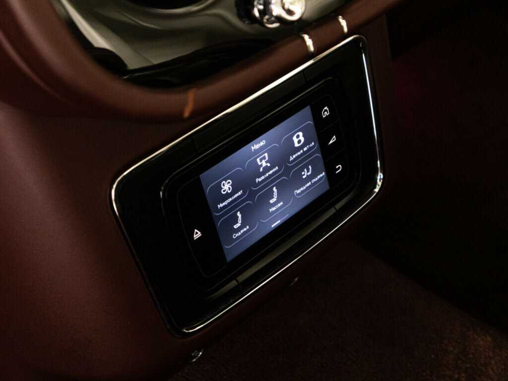 Bentley Bentayga Speed, 2020 Фото №18