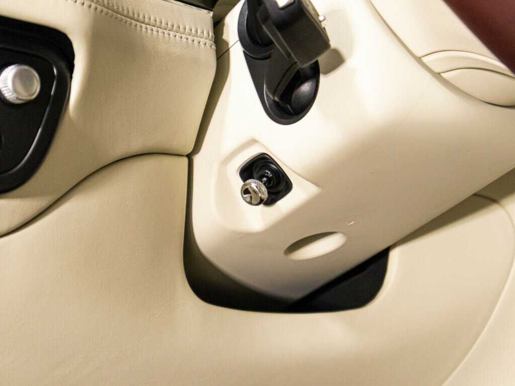 Bentley Bentayga Speed, 2020 Фото №22