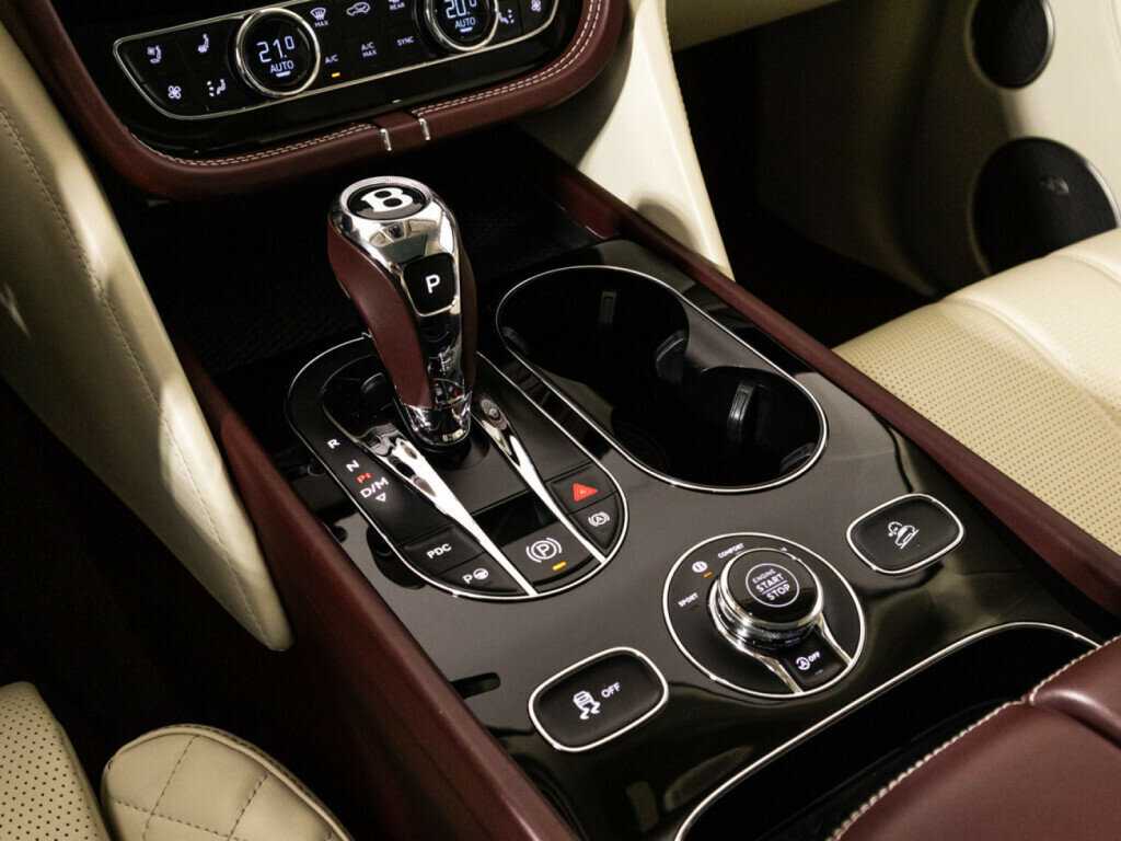 Bentley Bentayga Speed, 2020 Фото №25