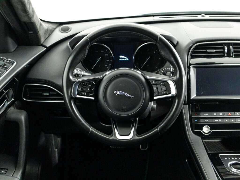 Jaguar F-Pace, 2019 Фото №19