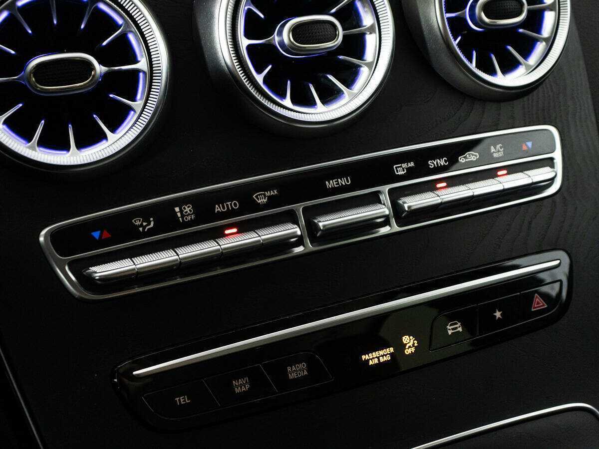 Mercedes-Benz GLC 200, 2019 Фото №19