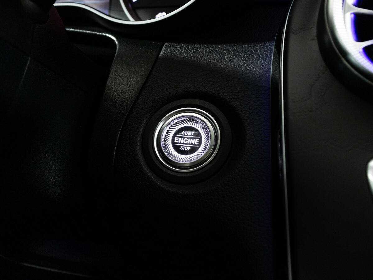 Mercedes-Benz GLC 200, 2019 Фото №21