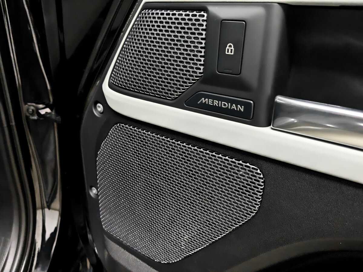 Land Rover Defender 90, 2021 Фото №30