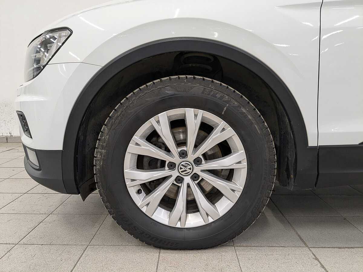 Volkswagen Tiguan, 2020 Фото №12