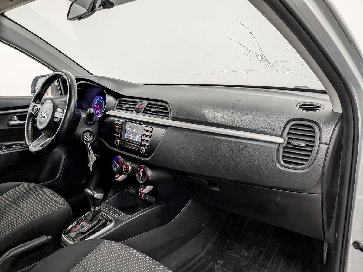 Kia Rio X-Line, 2020 Фото №11
