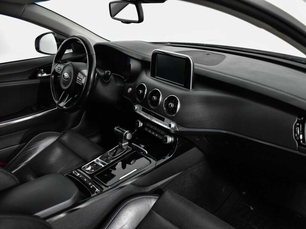Kia Stinger, 2018 Фото №11