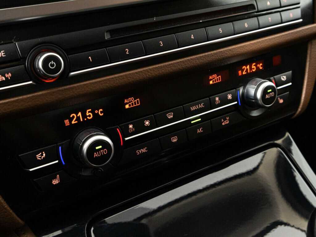 BMW 5 серии 520i, 2016 Фото №17