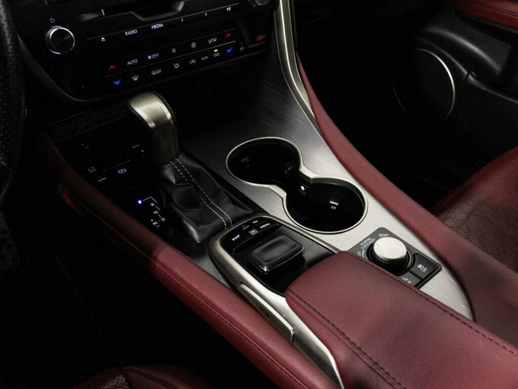 Lexus RX 200t, 2017 Фото №18