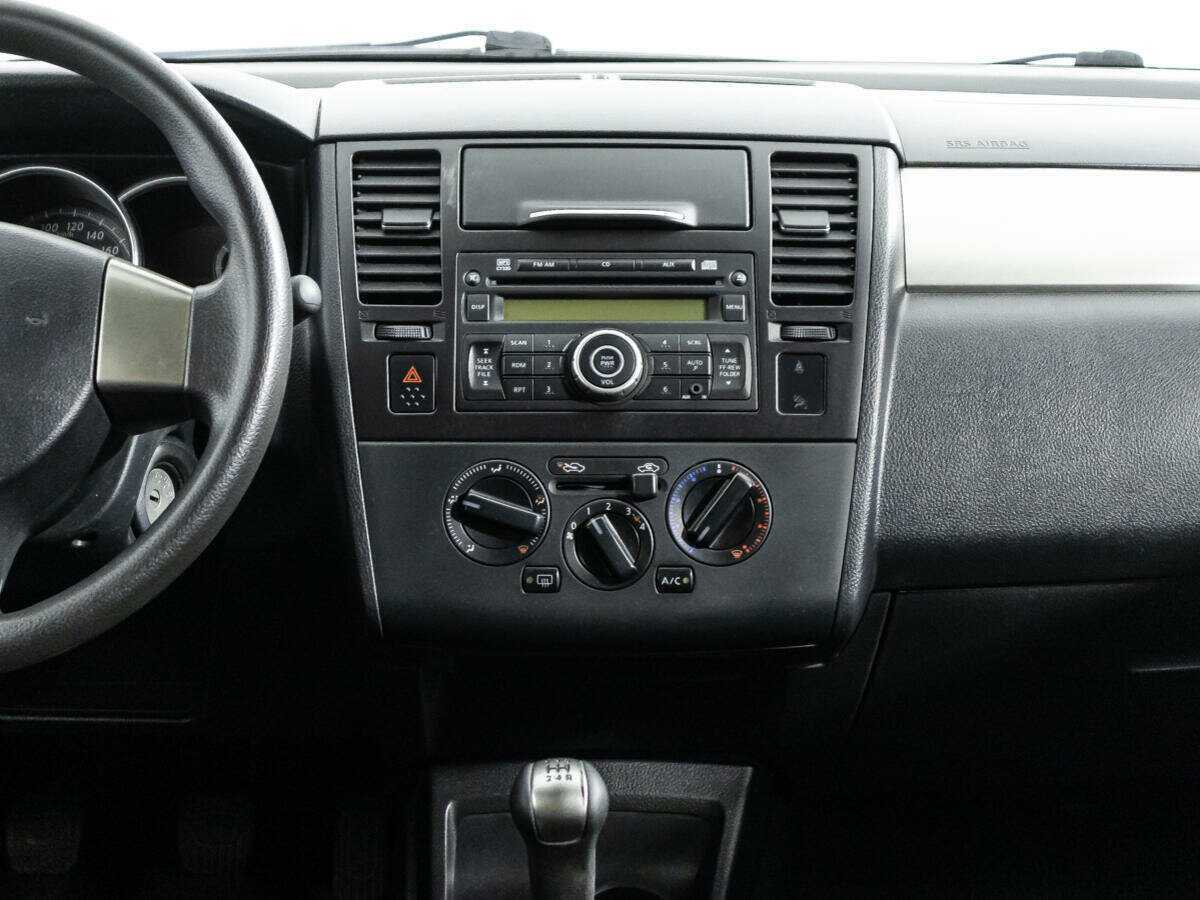 Nissan Tiida, 2013 Фото №14